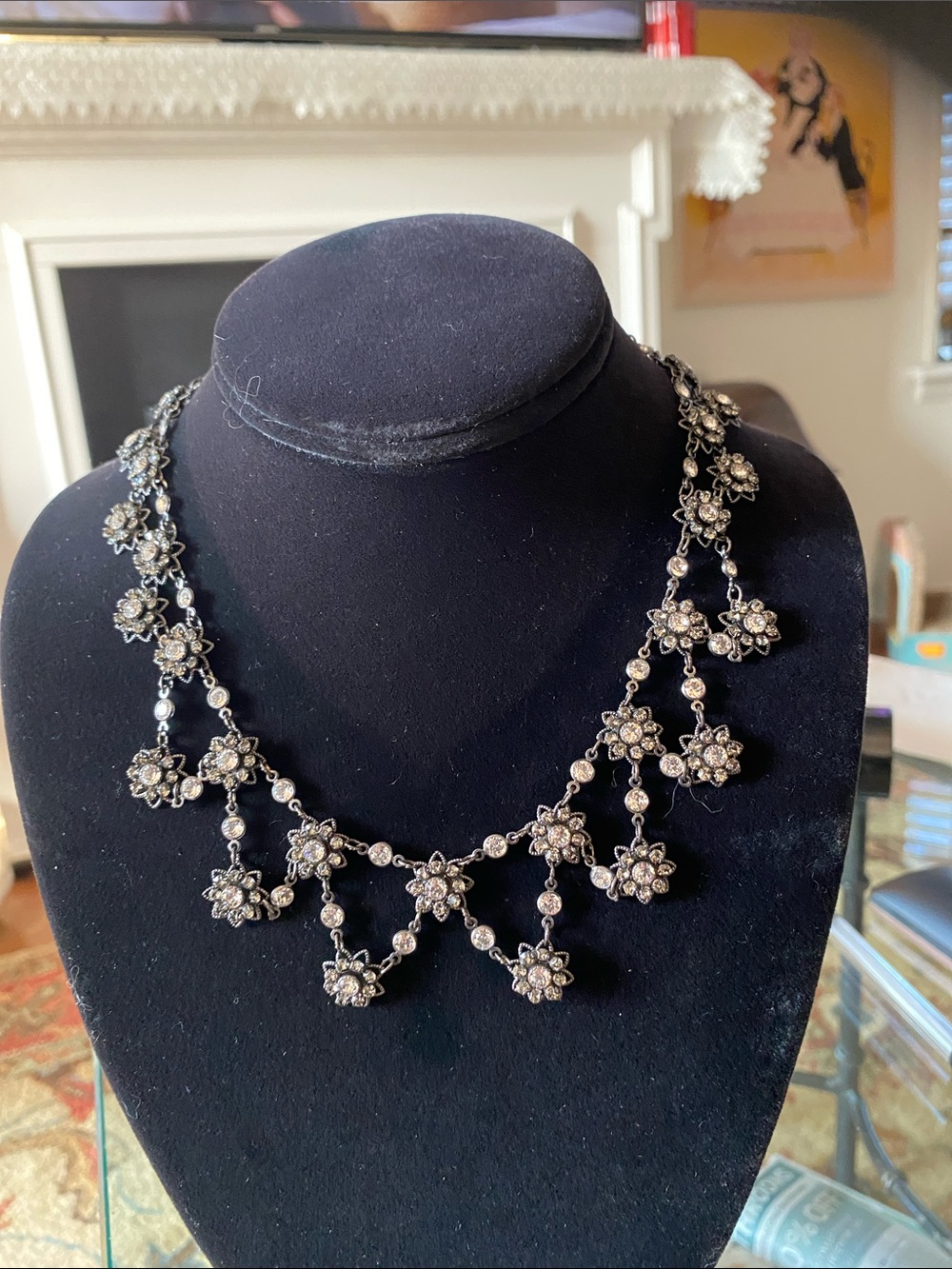 Vintage-Inspired Silver Floral Crystal Necklace - Women's Jewelry